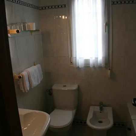 皮内达普拉亚酒店 2* 诺哈